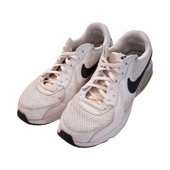 Nike Air Max Excee shoes in the White/Black/Pure Platinum colorway - Picture 2 of 11